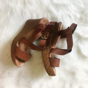 Cute Brown Wedges! ⭐️